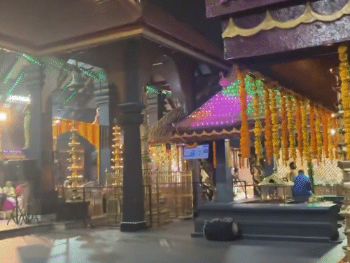 केरळमधील गुरुवायूर मंदिराच्या तिजोरीत हेराफेरी:  सोन्याच्या ऐवजी चांदीचा मुकुट, चांदीच्या भांड्याचे वजन 1.19 किलोने कमी; ऑडिट अहवालात खुलासा