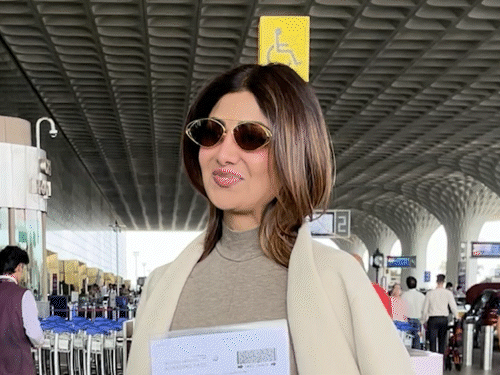 शिल्पाच्या रेस्टॉरंटची एका रात्रीची कमाई 2-3 कोटी:  प्रसिद्ध लेखिका शोभा डे बास्टियनवर म्हणाल्या- लोक इथे अन्न आणि दारूवर लाखो रुपये खर्च करतात