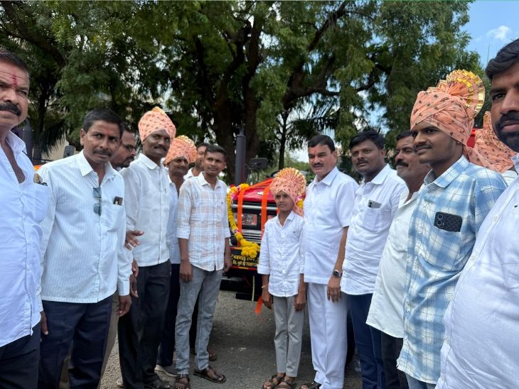 इंदापुरात अनुदानित ट्रॅक्टर, ट्रॅक्टरचलित यंत्रांसह औजारांचे वितरण:  आधुनिक कृषी उपकरणांचा वापर करून शेतात परिवर्तन घडवा – कृषिमंत्री दत्तात्रय भरणे – Pune News