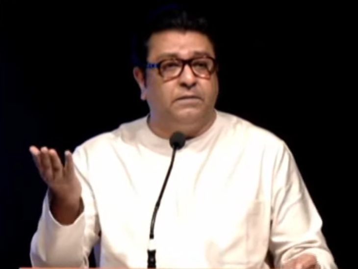 राज ठाकरेंनी दाखवले जादूचे प्रयोग!:  VVPAT मशीनमधून मतचोरीचे दाखवले प्रात्यक्षिक; दिव्य मराठीच्या बातमीचा संदर्भ देत जोरदार फटकेबाजी – Mumbai News