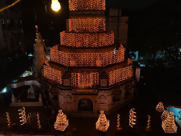 दगडूशेठ गणपती मंदिरात 1.25 लाख दिव्यांची आरास:  त्रिपुरारी पौर्णिमेनिमित्त ट्रस्टतर्फे दीपोत्सव साजरा – Pune News