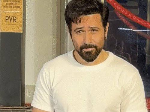 ‘हक’च्या स्क्रिनिंगला बॉलिवूड सेलिब्रिटींची हजेरी: इम्रान हाश्मी, मधुर भांडारकरसह अनेक स्टार्स दिसले; 7 नोव्हेंबरला प्रदर्शित होणार ‘हक’च्या स्क्रिनिंगला बॉलिवूड सेलिब्रिटींची हजेरी: इम्रान हाश्मी, मधुर भांडारकरसह अनेक स्टार्स दिसले; 7 नोव्हेंबरला प्रदर्शित होणार