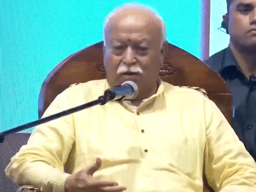 भागवत म्हणाले- केवळ कायद्यांनी समाज मजबूत होत नाही:  लोकांमध्ये संस्कृतीशी लगाव अन् आपलेपणाची भावना असणे महत्त्वाचे; एकता हीच आपली ओळख