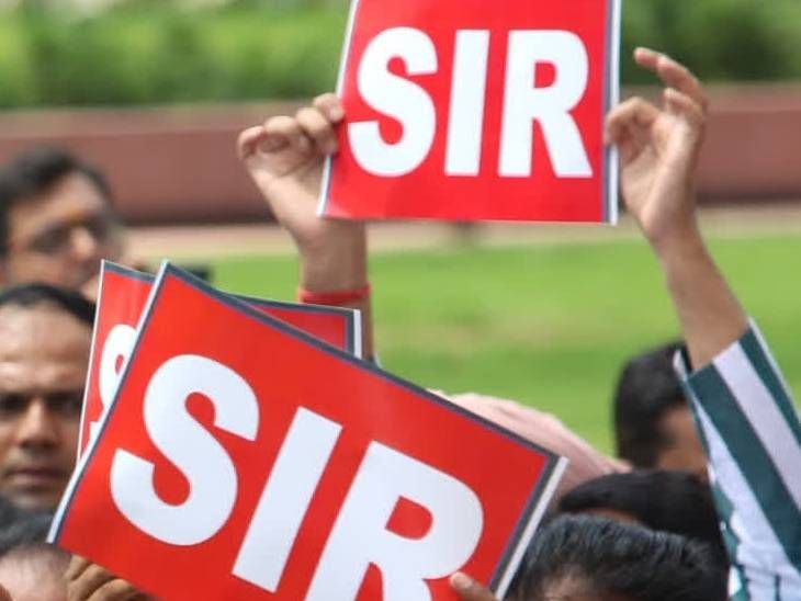 एसआयआर,सायबर ठक सक्रिय, दस्तऐवजाच्या नावाखाली फसवणूक:  पश्चिम बंगालमध्ये 10 पेक्षा जास्त प्रकरणे समोर, दोघे पकडले