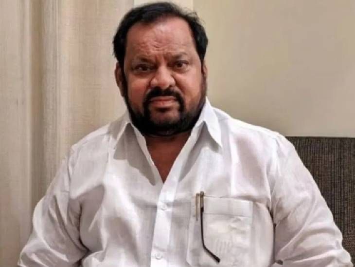 पैशाच्या जोरावर विकत घेण्याचा प्रयत्न करू नका:  शहाजी बापू पाटलांचा भाजपला इशारा, गुंडशाही सुरू असल्याचाही केला उल्लेख – Solapur News