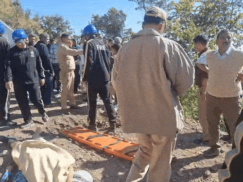 उत्तराखंडमध्ये भाविकांनी भरलेली बस दरीत कोसळली:  5 जणांचा मृत्यू, यात महाराष्ट्रातील एकाचा समावेश, गुजरात-हरियाणासह 7 राज्यांतील 13 लोक जखमी