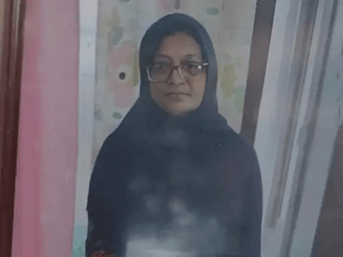 दिल्ली स्फोट- दहशतवादी शाहीनच्या फ्लॅटमधून ₹18.50 लाख जप्त:  सोन्याचे 2 बिस्किटे, दागिने आणि अरब देशांचे चलनही मिळाले: NIA ने कागदपत्रे जप्त केली