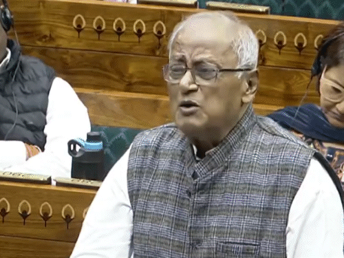 अर्थमंत्री हिंदीत बोलल्या, टीएमसी खासदाराने घेतला आक्षेप:  म्हटले- मी बंगाली, कसे समजणार; निर्मला यांचे उत्तर- मी हिंदी किंवा तमिळ बोलले, तर तुम्हाला काय अडचण