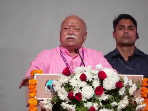 भागवत म्हणाले- संघाचे ध्येय हिंदू समाजाला एकत्र करणे:  सनातन धर्म पुन्हा जिवंत करण्याची वेळ आली आहे, भारत विश्वगुरु बनणे गरजेचे