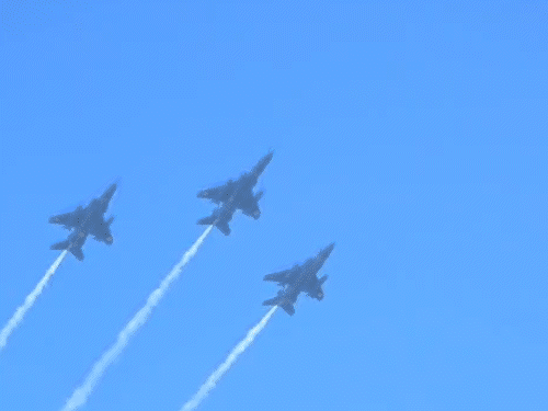 ऑपरेशन-सिंदूरमध्ये शहीद जवानाची आई पदक घेताना बेशुद्ध पडल्या:  बिकानेरहून जयपूरला आले जग्वार फायटर जेट, रस्त्यांवर उतरलेले रणगाडे, ब्रह्मोस क्षेपणास्त्र