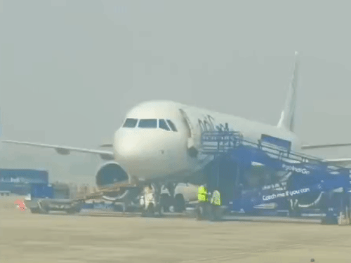 ‘विमानात बॉम्ब…’ इंडिगोच्या विमानाचे आपत्कालीन लँडिंग:  लखनऊमध्ये उतरवण्यात आले, 8 तास शोध घेऊनही बॉम्ब सापडला नाही