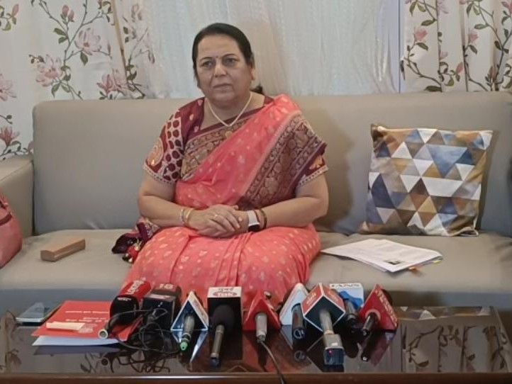 बाळासाहेब ठाकरे यांच्या जयंतीनिमित्त डॉ. नीलम गोऱ्हेंनी जागवल्या आठवणी:  म्हणाल्या- ‘राष्ट्रीयत्व म्हणजे हिंदुत्व’ ही त्यांची व्याख्या आजही मार्गदर्शक – Pune News