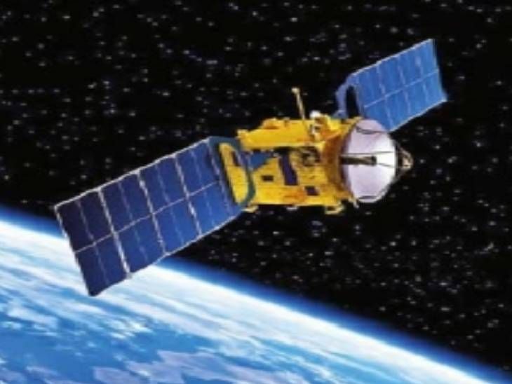 भारत अवकाशातून देखरेखीची तयारी, ‘बॉडीगार्ड सॅटेलाइट’ तैनात करणार:  रिअल-टाइम इंटेलिजन्समुळे सैन्य जलद निर्णय घेऊ शकेल