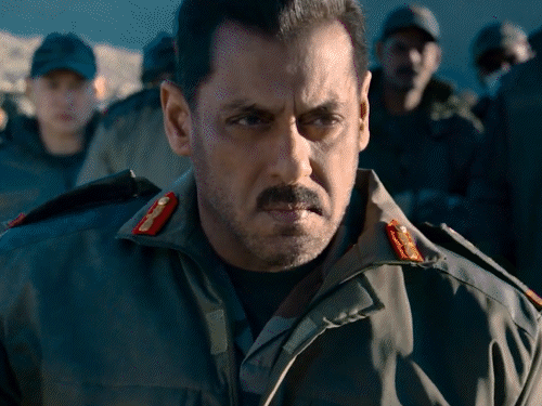 बॅटल ऑफ गलवानचे पहिले गाणे ‘मातृभूमी’ रिलीज:  सलमान देशभक्तीच्या रंगात दिसला, चित्रांगदा सिंहसोबत जबरदस्त केमिस्ट्री दिसली