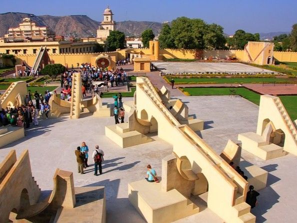 जयपूरला फिरायला आलेले दोन जपानी पर्यटक बेपत्ता:  दिल्लीहून टॅक्सीने आले होते, बॅग सोडून मॅकडोनाल्ड्समध्ये गेले होते, परत आले नाहीत