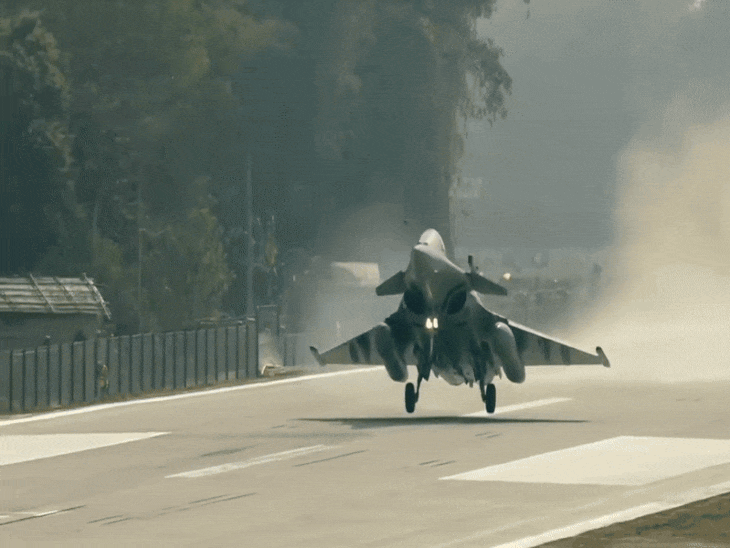 भारताला मिळणाऱ्या 114 पैकी 24 सुपर-राफेल असतील: F-5 हे नाव, सध्या वायुसेनेकडे F-3 आहे; 2030 नंतर वितरण होईल भारताला मिळणाऱ्या 114 पैकी 24 सुपर-राफेल असतील: F-5 हे नाव, सध्या वायुसेनेकडे F-3 आहे; 2030 नंतर वितरण होईल