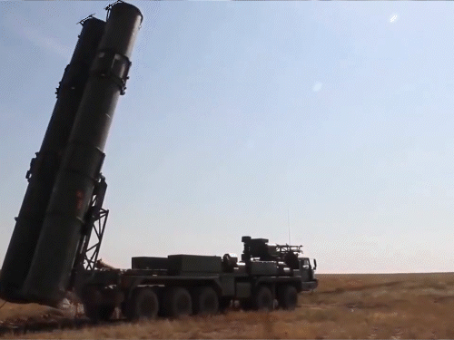 भारत रशियाकडून 5 S-400 ‘सुदर्शन’ संरक्षण प्रणाली खरेदी करेल: पाकिस्तान-चीन सीमेवर तैनात केले जाईल; वायुसेनेने ऑपरेशन सिंदूरमध्ये याला गेम चेंजर म्हटले होते भारत रशियाकडून 5 S-400 ‘सुदर्शन’ संरक्षण प्रणाली खरेदी करेल: पाकिस्तान-चीन सीमेवर तैनात केले जाईल; वायुसेनेने ऑपरेशन सिंदूरमध्ये याला गेम चेंजर म्हटले होते