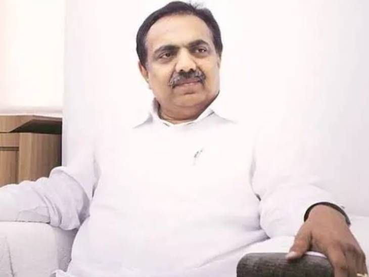 राष्ट्रवादीच्या विलीनीकरणाचा विषय संपला:  शरद पवारांनी दिल्लीत असणे गरजेचे, अजित पवारांच्या अपघाताची पारदर्शक चौकशी करा- जयंत पाटील – Mumbai News