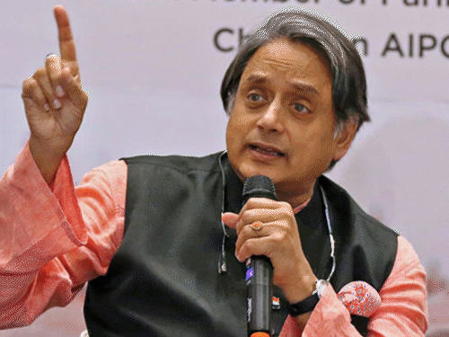 अय्यर यांच्या पत्राला थरूर यांनी दिले उत्तर:  म्हणाले- माझ्या देशभक्तीवर प्रश्नचिन्ह उपस्थित करणे चुकीचे; अय्यर यांनी लिहिले होते- तुम्हाला मोदींचा आशीर्वाद हवा आहे का?