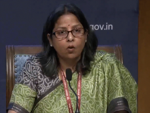 सरकारने म्हटले- गरजेच्या 60% एलपीजी आयात करतो:  90% होर्मुझ सामुद्रधुनीतून येते; रोज 50 लाख सिलिंडरची डिलिव्हरी, बुकिंग अनेक पटींनी वाढली