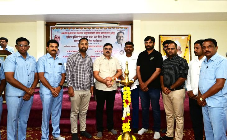 कृत्रिम बुद्धिमत्ता तंत्रज्ञानामुळे ऊस शेतीत क्रांती:  कमी खर्चात अधिक उत्पादन शक्य, कर्मयोगी सुधाकरपंत परिचारक पांडुरंग कारखान्यात शेतकऱ्यांना केले मार्गदर्शन‎ – Solapur News