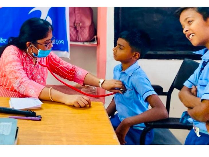 डॉ. हेडगेवार हॉस्पिटलने 178 विद्यार्थ्यांची केली तपासणी:  वीर वामनराव जोशी शाळेत मोफत आरोग्य शिबिर – Amravati News