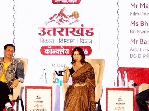 डेहराडूनमध्ये ‘विकास-विश्वास-व्हिजन कॉन्क्लेव्ह’:  भूमी पेडणेकरने उत्तराखंडला भाग्यवान म्हटले, अखाडा परिषदेचे अध्यक्ष म्हणाले- हरिद्वार कुंभ सुरक्षित आणि भव्य असेल