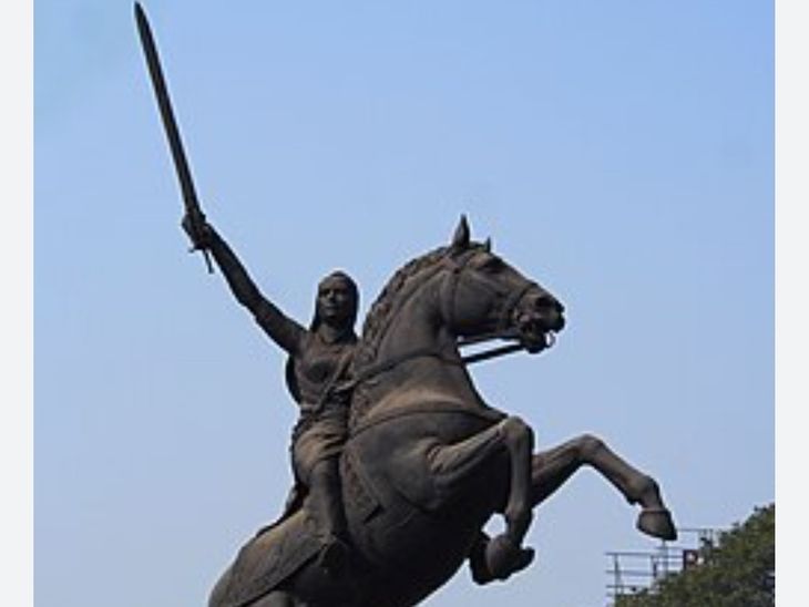 पन्हाळ्यावर महाराणी ताराराणींचा अश्वारूढ पुतळा, स्मारक उभारणार: शिवंशंभु प्रतिष्ठान, सरहद संस्थेचा निर्धार; डॉ. जयसिंगराव पवारांचे स्वप्न पूर्ण करणार – Pune News पन्हाळ्यावर महाराणी ताराराणींचा अश्वारूढ पुतळा, स्मारक उभारणार: शिवंशंभु प्रतिष्ठान, सरहद संस्थेचा निर्धार; डॉ. जयसिंगराव पवारांचे स्वप्न पूर्ण करणार – Pune News