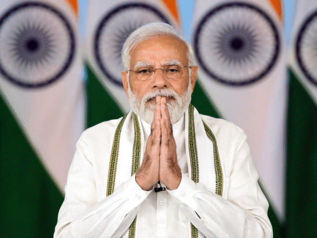 पंतप्रधानांची नक्कल करणाऱ्या शिक्षकाच्या निलंबनावर स्थगिती: हायकोर्टाने म्हटले- अधिकाऱ्यांनी दबावाखाली कारवाई करू नये; भाजप आमदाराने तक्रार केली होती पंतप्रधानांची नक्कल करणाऱ्या शिक्षकाच्या निलंबनावर स्थगिती: हायकोर्टाने म्हटले- अधिकाऱ्यांनी दबावाखाली कारवाई करू नये; भाजप आमदाराने तक्रार केली होती