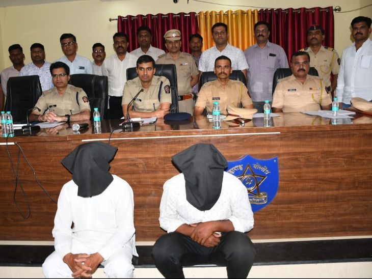 जामदया शिवारातील तरुणाच्या खूनाचे गुढ उकलले: अनैतिक संबंधात अडसर ठरणाऱ्या तरुणाचा प्रियकराच्या मदतीने सुपारी देऊन काढला काटा, तिघांना अटक – Maharashtra News जामदया शिवारातील तरुणाच्या खूनाचे गुढ उकलले: अनैतिक संबंधात अडसर ठरणाऱ्या तरुणाचा प्रियकराच्या मदतीने सुपारी देऊन काढला काटा, तिघांना अटक – Maharashtra News