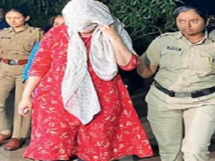 कॉर्पोरेट जिहादमध्ये मुलींना गोमांस खाण्यास भाग पाडले- मंत्री महाजन: नाशिकच्या आयटी कंपनीत पैसे, नोकरीचे आमिष, मुली-मुलांचे धर्मांतर – Nashik News कॉर्पोरेट जिहादमध्ये मुलींना गोमांस खाण्यास भाग पाडले- मंत्री महाजन: नाशिकच्या आयटी कंपनीत पैसे, नोकरीचे आमिष, मुली-मुलांचे धर्मांतर – Nashik News