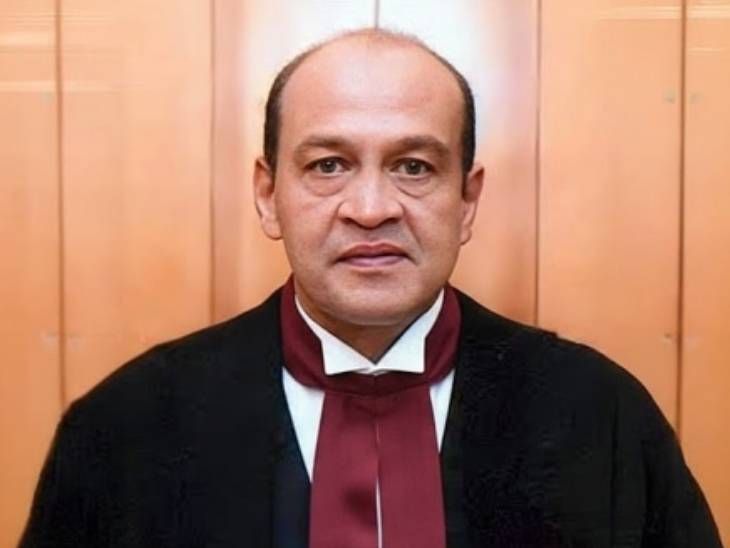 Justice Verma resigns a year after burnt notes were found in his house ...