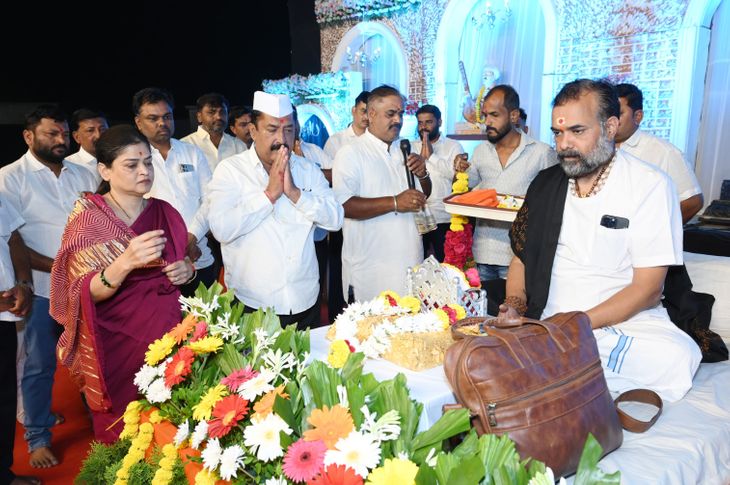 भुकेल्यांना अन्न आणि तहानलेल्यांना पाणी देण्याचा प्रत्येकाने प्रयत्न करावा: समाधान महाराज शर्मा यांचे प्रतिपादन, गंगापूर येथील श्रीराम कथा – Chhatrapati Sambhajinagar News भुकेल्यांना अन्न आणि तहानलेल्यांना पाणी देण्याचा प्रत्येकाने प्रयत्न करावा: समाधान महाराज शर्मा यांचे प्रतिपादन, गंगापूर येथील श्रीराम कथा – Chhatrapati Sambhajinagar News