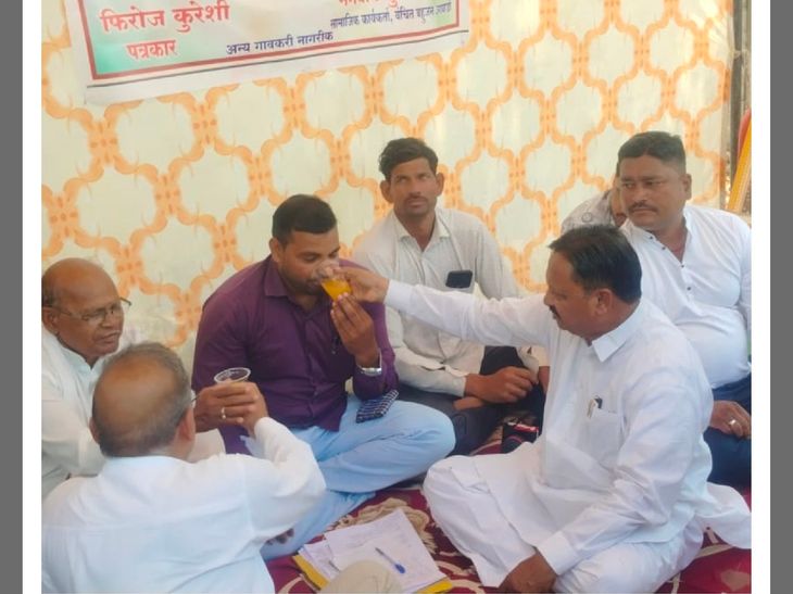 खासदार वानखडे यांच्या मध्यस्थीने विहिगाव येथील उपोषण स्थगित:  रस्ता दुरुस्तीच्या आश्वासनानंतर आंदोलन मागे – Amravati News