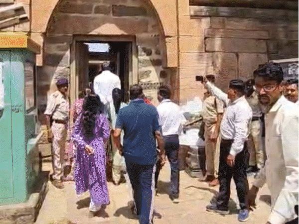 MPतील धार भोजशाळेला HCने वाग्देवी मंदिर मानले:  हिंदूंना पूजेचा अधिकार दिला; मुस्लिम पक्ष याला कमाल मौला मशीद म्हणतो