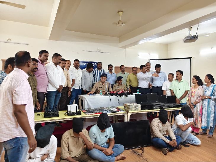 साताऱ्यातून चालत होते अमेरिकन नागरिकांना गंडवणारे ‘सायबर जाळे’:  17 जणांवर पोलिसांची कारवाई; बोगस कॉल सेंटर उध्वस्त – Kolhapur News