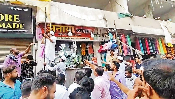 Municipal Corporation cracks down on encroachments on main roads ...