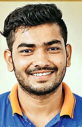 पाचोडमध्ये घराचा स्लॅब भरताना खाली पडून 24वर्षीय युवकाचा जागीच मृत्यू:  स्लॅबच्या कडेला उभे असताना संतुलन बिघडले, छाती, डोक्याला गंभीर मार‎ – Chhatrapati Sambhajinagar News