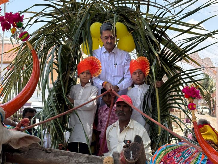 सातारकरांचा नादखुळा!:  चिमुकल्यांची बैलगाडीतून शाळेत एंट्री; सारथी झाले मंत्री शंभूराज देसाई, स्वागतासाठी अवघे गाव आणि वाजंत्री – Kolhapur News
