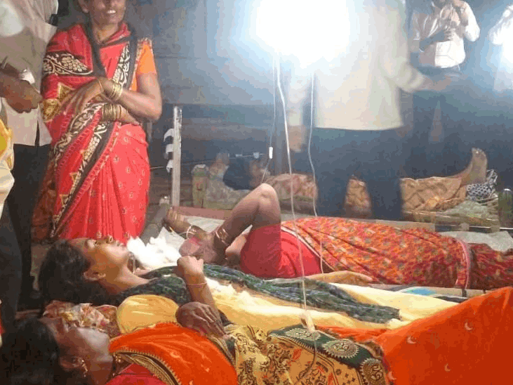 आरोग्य राज्यमंत्र्यांच्या मतदारसंघातील प्रकार:  पिंप्राळा गावात अतिसाराचे थैमान, ग्रामस्थांना झाडाला सलाईन टांगून उघड्यावर उपचार; रोहित पवारांची टीका – Maharashtra News