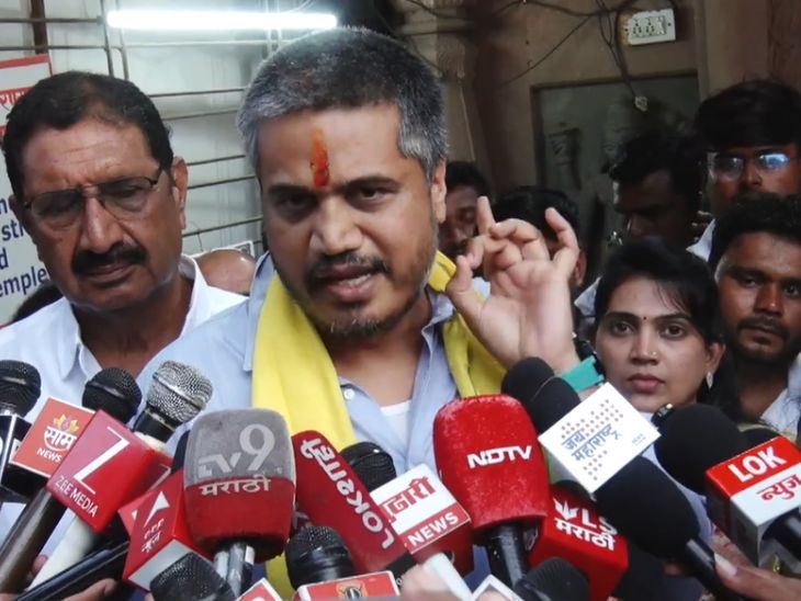 आषाढीच्या पूजेला येताय, जनाची नाही मनाची लाज वाटू द्या:  रोहित पवारांचा मुख्यमंत्र्यांवर हल्लाबोल; शेतकऱ्यांचा विश्वासघात केल्याचा आरोप – Solapur News