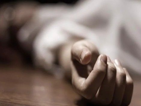शाळेतील मित्र-मैत्रिणीचा मानसिक त्रास:  ब्लॅकमेलिंगला कंटाळून 8 वीच्या विद्यार्थिनीची आत्महत्या; अंबाजोगाईतील धक्कादायक घटना – Beed News