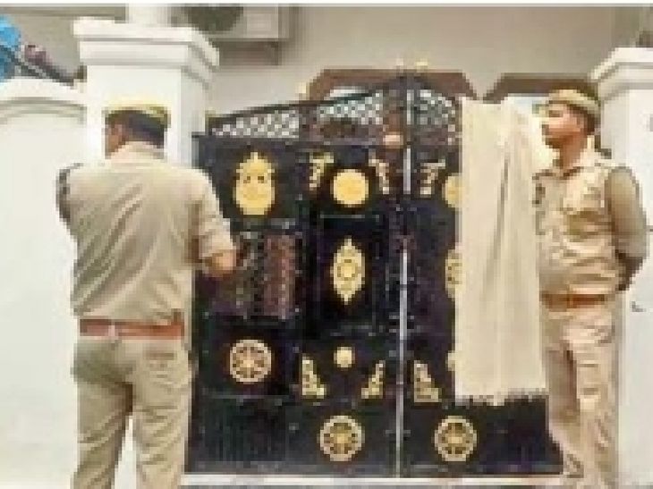 राम मंदिर देणगी चोरी…:  सर्व 8 आरोपींच्या घरांवर छापे, कागदपत्रांसह इतर पुरावे जप्त; आरोपींना आज कोठडी मागणार