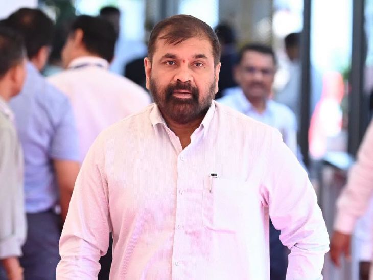 एकट्याने पक्ष सोडूनही सचिन अहिर एकदम सेफ!:  अपात्रतेची कारवाई होणार नाही; जाणून घ्या कायदेशीर बाजू, असीम सरोदे यांनी सांगितले कारण – Mumbai News