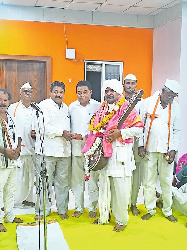 परमेश्वराला साधेपणा, निष्कलंकपणा‎असलेला भक्त प्रिय- किशोर महाराज‎:  एरंडोल येथील पायी दिंडीला 32 वर्षे पूर्ण, कन्नड येथे वारकऱ्यांचा मुक्काम ‎ – Chhatrapati Sambhajinagar News