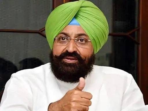 बाजवा पंजाब काँग्रेसचे प्रदेशाध्यक्ष होऊ शकतात:  हायकमांडने अचानक दिल्लीला बोलावले; वडिंग राजीनामा देणार, चन्नी गटावर होणार कारवाई