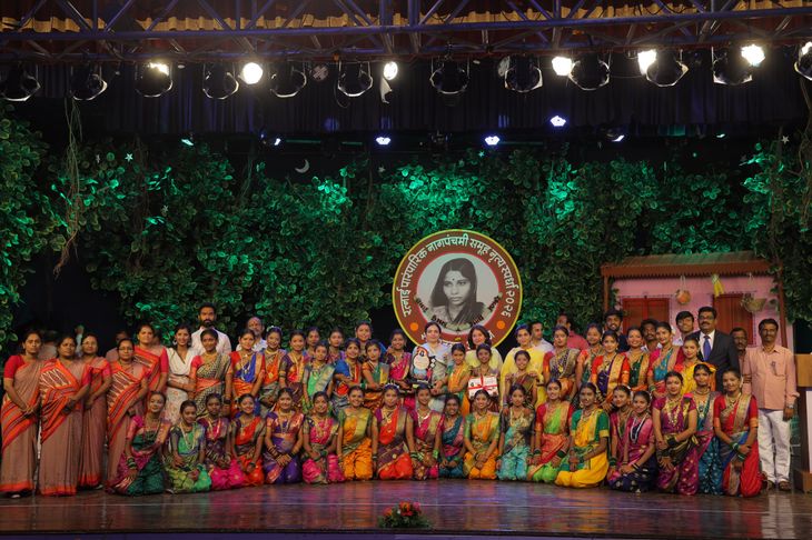 शाळा, कॉलेजातील 300 विद्यार्थिनींनी सादर केली पारंपरिक नागपंचमीची गाणी