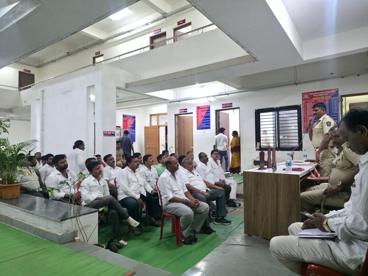 वैरागच्या यात्रेत यंदा घुंगराचा आवाज नाही