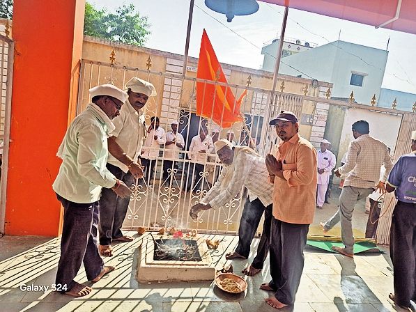 जेऊरवाडीत जन्मेर लडी सोहळा समाप्ती