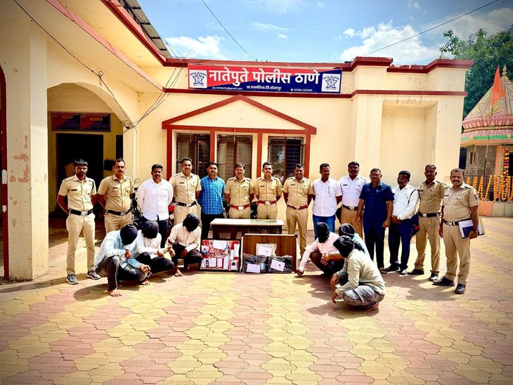 बनावट बँक खाती उघडून फसवणूक, नातेपुतेत 6जण गजाआड
